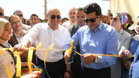 وزير الشباب ومحافظ بني سويف يفتتحا مبنيين للخدمات والأنشطة وملعب خماسي بمركز شباب دنديل ونادي الشبان المسلمين