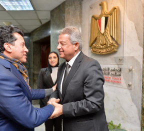 وزير الشباب والرياضة يلتقي رئيس المجلس الأعلى لتنظيم الإعلام لبحث سبل التعاون المشترك