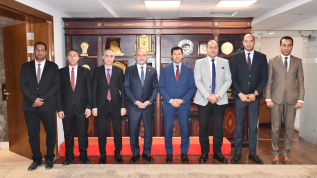 وزير الشباب يستقبل رئيس الاتحاد الدولي للسلاح ويكرّمه: دعم مستمر للكوادر المصرية وتعزيز التعاون الدولي