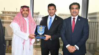 وزير الرياضة يستقبل رئيس الاتحاد الدولي للميني فوتبول