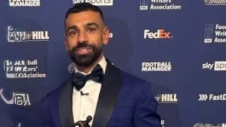 وزير الرياضة يهنئ محمد صلاح بفوزه بجائزة أفضل لاعب في الدوري الإنجليزي من رابطة كتاب كرة القدم