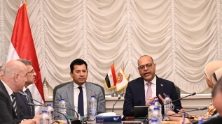 وزير الشباب يلتقي وزير العمل لبحث التعاون في مجالات التوظيف والتدريب المهني