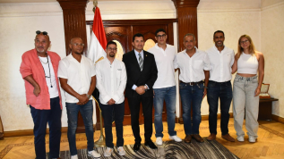 وزير الشباب والرياضة يستقبل البعثة المصرية ويكرمها بعد التتويج بالمركز الأول في سباق "كابري - نابولي" العالمي للسباحة بإيطاليا