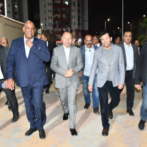 وزير الرياضة يتفقد الأعمال التطويرية والإنشائية بحمام سباحة نصف أوليمبي بمركز التنمية الشبابية بالأسمرات