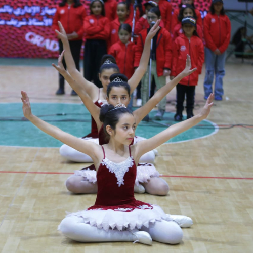 وزير الرياضة يكرم ابطال الدورات الرمضانية وحفظة القران بمركز التنمية الشبابية بالجزيرة