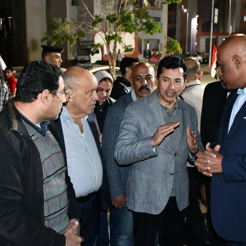 وزير الرياضة يتفقد الأعمال التطويرية والإنشائية بحمام سباحة نصف أوليمبي بمركز التنمية الشبابية بالأسمرات