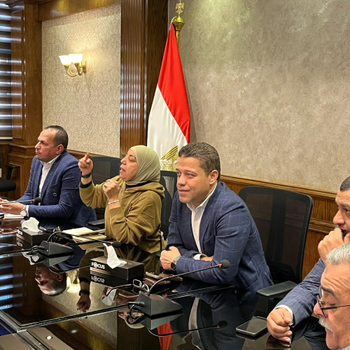 بالصور .. بحث سُبل تعزيز التصويت الالكترونى  لبرلمان الطلائع بالتعاون مع النيابة الإدارية ووزارة التخطيط*