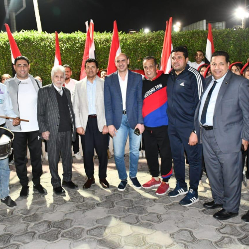 وزير الشباب والرياضة يفتتح ملعبا متعدد الأغراض بنادي النيل الرياضي
