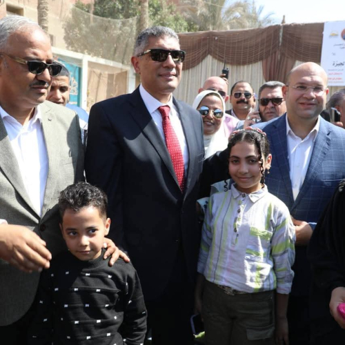بالصور .. محافظ الجيزة يشهد احتفالية مديرية الشباب والرياضة بيوم اليتيم بمركز شباب الصف