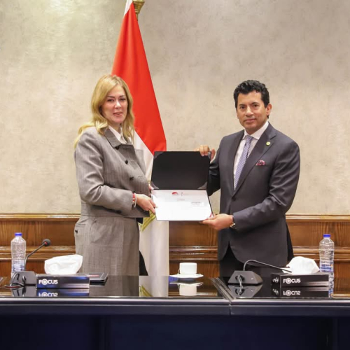 وزير الشباب والرياضة يلتقي المدير التنفيذي للأكاديمية الوطنية للتدريب لبحث التعاون المشترك..