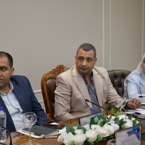 وزير الشباب  يبحث تفعيل الرقمنة المالية والإدارية بمراكز  الشباب