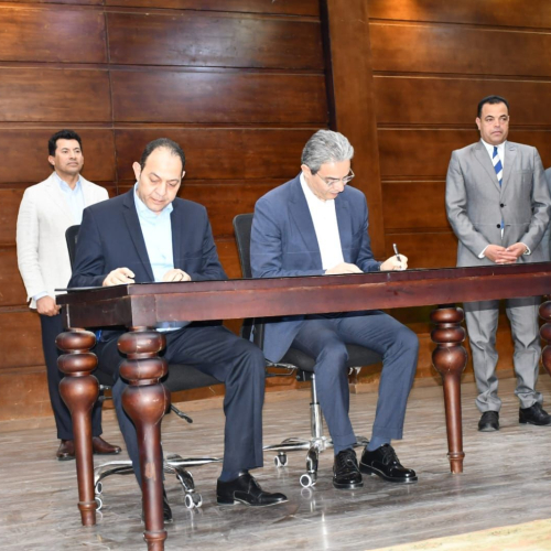 وزير الشباب يشهد توقيع بروتوكول تعاون مع نقابة الإعلاميين