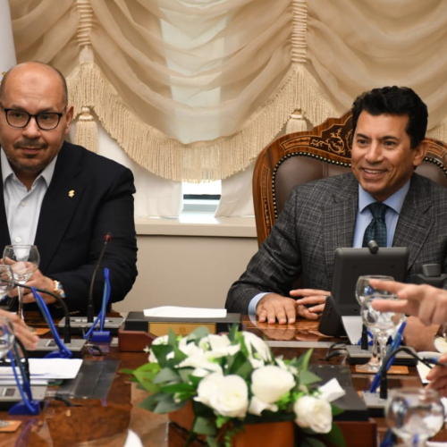 وزير الشباب والرياضة ورئيس اللجنة الاولمبية يكرم أبطال منتخبات الكاراتيه بعد التتويج في بطولات العالم والدوري العالمي