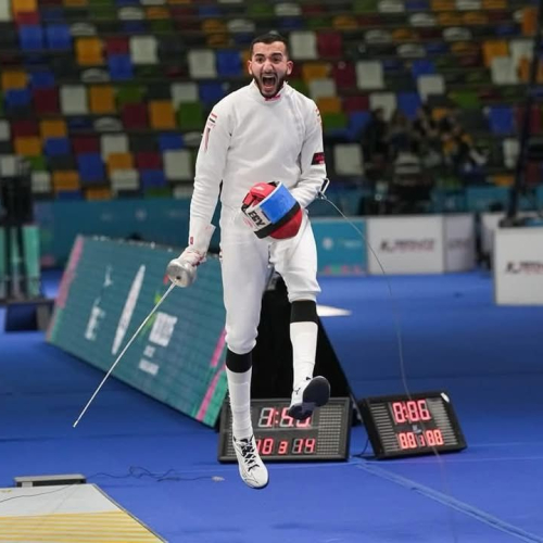 وزير الشباب يهنيء محمود السيد بعد تتويجه بذهبية سيف المبارزة في بطولة العالم للناشئين بالصين