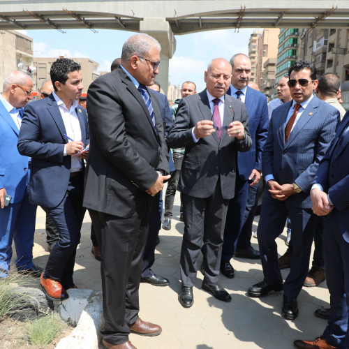 وزير الشباب  ومحافظ القاهرة يتفقدان بدء إنشاء ممشى رياضي بمدينة نصر