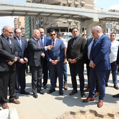وزير الشباب  ومحافظ القاهرة يتفقدان بدء إنشاء ممشى رياضي بمدينة نصر