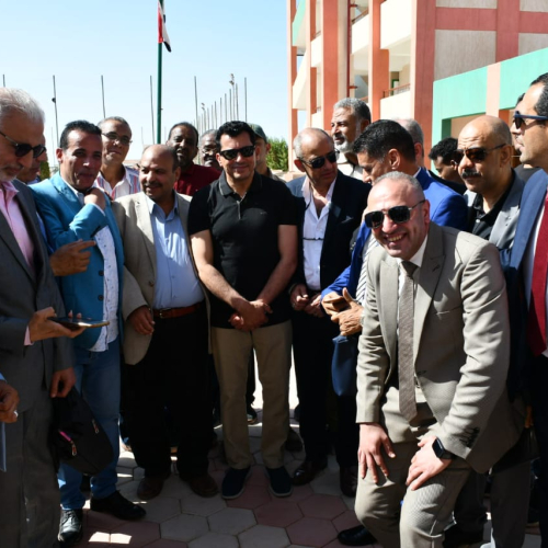 وزير الشباب والرياضة يتفقد تنفيذ فعاليات القوافل التعليمية والتنويرية بمدرسة سعد أبو ريده بشلاتين