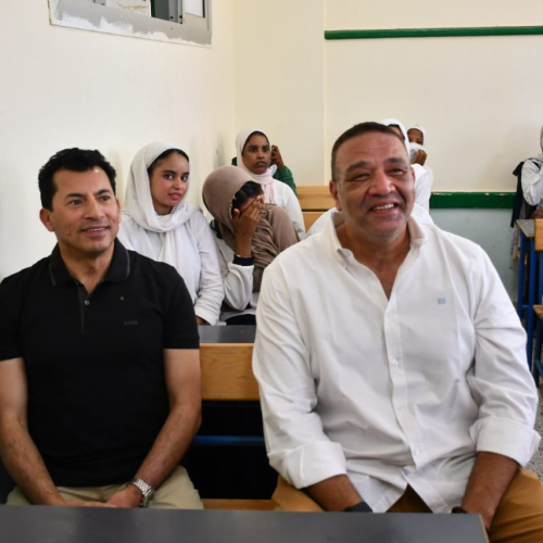وزير الشباب والرياضة يتفقد تنفيذ فعاليات القوافل التعليمية والتنويرية بمدرسة سعد أبو ريده بشلاتين