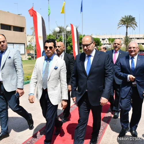 وزير الرياضة ورئيس اللجنة الأولمبية يلتقون رؤساء الاتحادات الرياضية لمتابعة خطط العمل المستقبلية