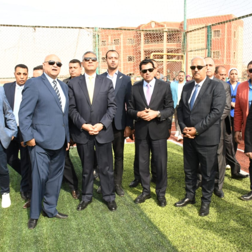 وزير الشباب ومحافظ الجيزة يفتتحان منشآت رياضية جديدة بنادي حدائق الأهرام