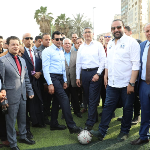 وزير الرياضة ومحافظ الجيزة يفتتحان ملاعب نادي الصحفيين النهري