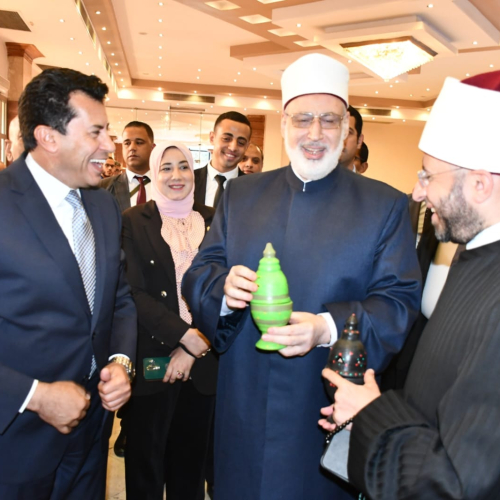 وزيرا الشباب والأوقاف ووكيل الأزهر يشهدون لقاءً حواريًا حول تعزيز الهوية الوطنية