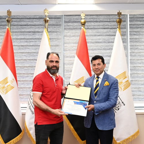 وزير الرياضة يستقبل بعثة الرياضيين العائدين من ليبيا بمقر الوزارة بالعاصمة الإدارية