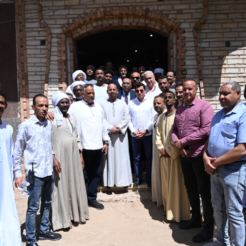 وزير الشباب والرياضة يلتقي مشايخ العبابدة بمدينة دراو بأسوان لبحث المتطلبات