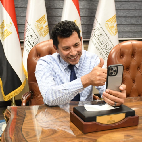 وزير الرياضة يهنيء منتخب الشباب تحت ٢٠ سنة  لكرة القدم بعد الفوز علي غانا والتأهل للمونديال