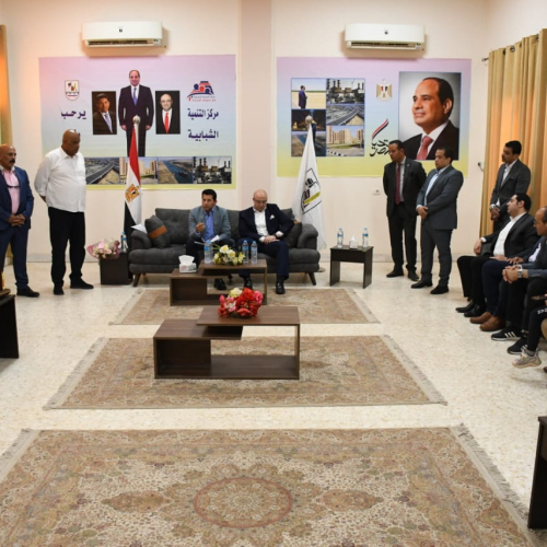 وزير الشباب ومحافظ بني سويف يتفقدون الأنشطة والمشروعات داخل مركز التنمية الشبابية