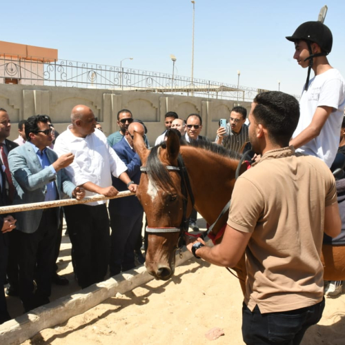 وزير الشباب ومحافظ بني سويف يتفقدون الأنشطة والمشروعات داخل مركز التنمية الشبابية