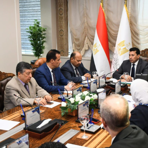وزير الشباب والرياضة يلتقي مسؤولي مشروع القوافل التعليمية في نسخته الثانية عشرة