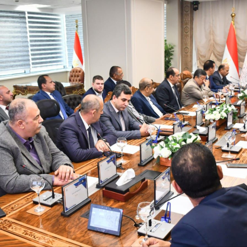 وزير الشباب والرياضة يلتقي مسؤولي مشروع القوافل التعليمية في نسخته الثانية عشرة
