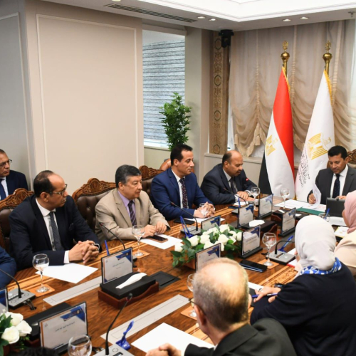 وزير الشباب والرياضة يلتقي مسؤولي مشروع القوافل التعليمية في نسخته الثانية عشرة