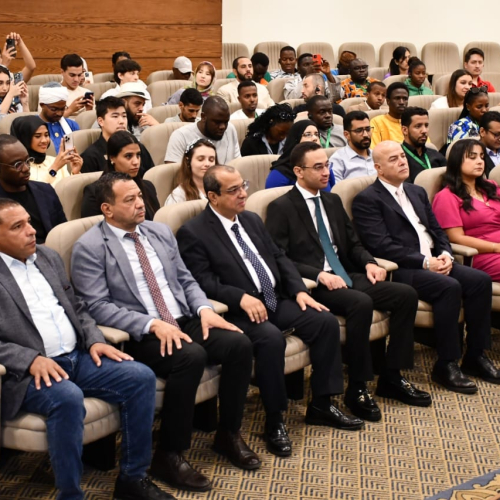 البابا تواضروس الثاني يستقبل وفود منحة ناصر للقيادة الدولية العامة في زيارتهم للكاتدرائية المرقسية بالعباسية
