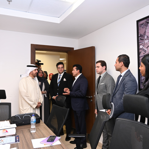 وزير الشباب والرياضة يلتقي المدير التنفيذي لمؤسسة محمد بن راشد آل مكتوم للمعرفة