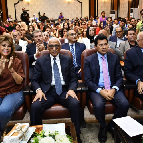 وزير الشباب يشهد ختام الموسم الثانى عشر للبرامج الاذاعيه