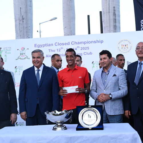 وزير الشباب والرياضة ومحافظ الإسكندرية يسلمان جوائز بطولة مصر المغلقة للجولف بنادي سبورتنج