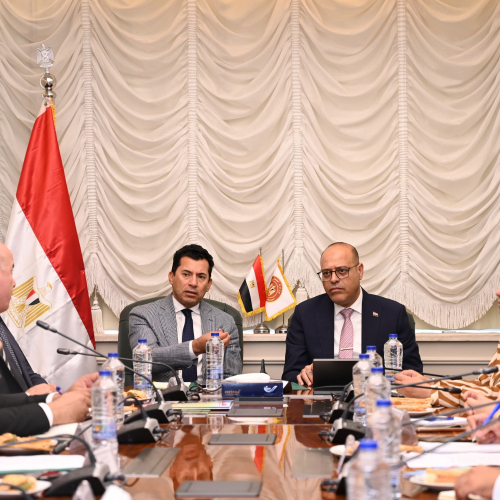وزير الشباب يلتقي وزير العمل لبحث التعاون في مجالات التوظيف والتدريب المهني