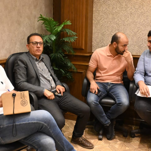 إقبال كثيف علي المزايدة الخاصة بحق الاستغلال الإعلاني للمساحات الإعلانية بمركز التنمية الشبابية الجزيرة "١"