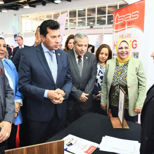 وزير الشباب يفتتح ملتقي " توظيف مصر