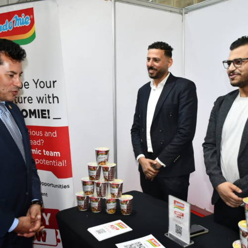 وزير الشباب يفتتح ملتقي " توظيف مصر