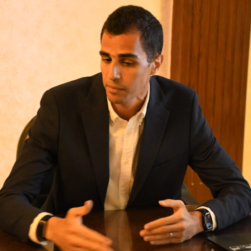 وزير الرياضة يلتقي رئيس اتحاد الاسكواش وأعضاء اللجنة الفنية