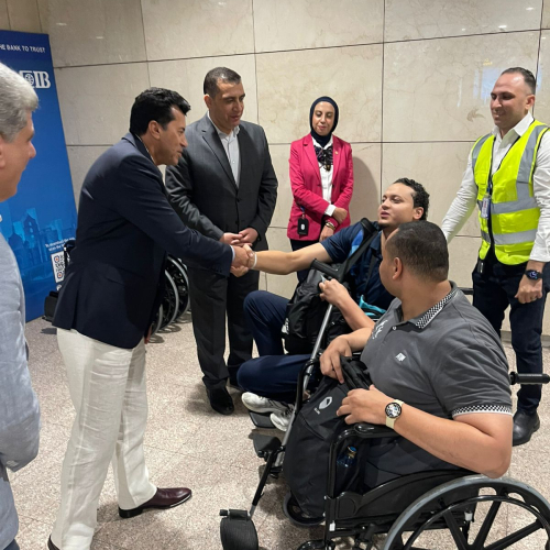 بالصور .. وزير الشباب والرياضة يستقبل أبطال منتخب الكرة الطائرة البارالمبي بعد التتويج ببطولة إفريقيا