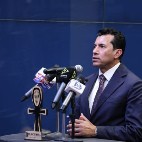 وزير الرياضة يشهد المؤتمر الصحفي وانطلاق بطولة العالم للناشئين للإسكواش بنادي بلاك بول الرياضي