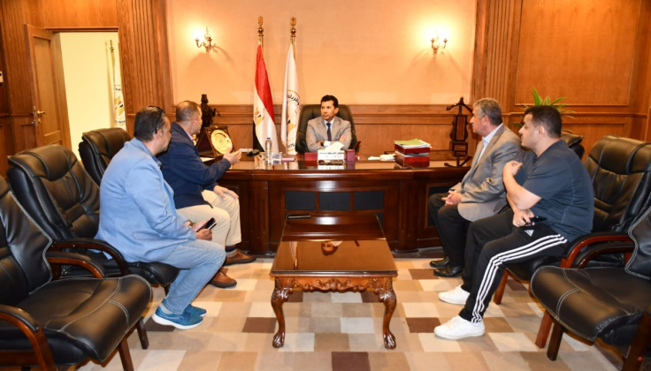 فى ضوء الاستعدادات لاستضافة البطولة الأفريقية للدراجات... وزير الشباب والرياضة يلتقي برئيس مجلس إدارة الاتحاد