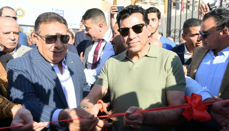 وزير الشباب والرياضة ومحافظ الدقهلية يفتتحان المرحلة الأولى من أعمال تطوير الملعب الرئيسي لكرة القدم باستاد المنصورة ويتفقدان مبنى نُزل الشباب