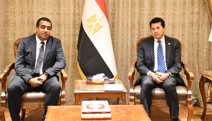 وزير الشباب والرياضة يشهد توقيع بروتوكول تعاون مع مؤسسة صناع الحياة