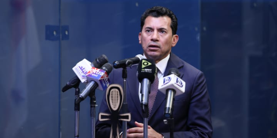وزير الرياضة يشهد المؤتمر الصحفي وانطلاق بطولة العالم للناشئين للإسكواش بنادي بلاك بول الرياضي