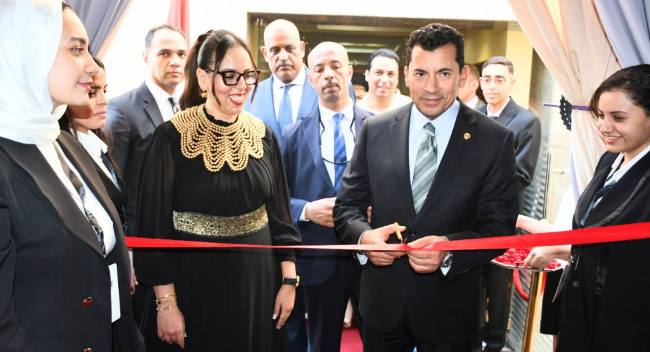 وزير الشباب والرياضة يفتتح المقر الدائم لمكتب "فن إدارة الحياة" بالجزيرة ويشهد توقيع 4 بروتوكولات تعاون